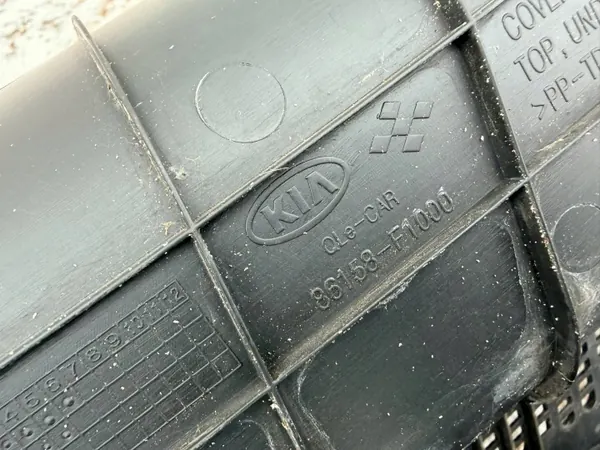 Kia Sportage IV ylälasitiiviste OEM 86158-F1000 image 9