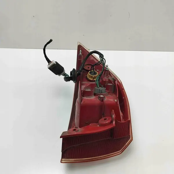 Lámpara Trasera Derecha Mitsubishi Lancer VIII 8330A556 image 6