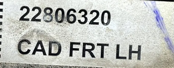 O2 Cadillac Escalade IV 2014 Left Front Fender GM 22806320 image 3