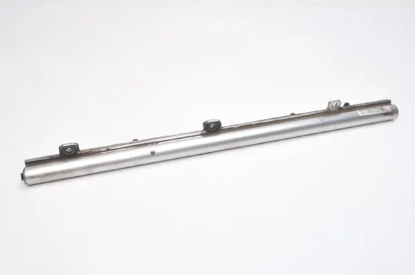 Carril de inyección Volvo V70/S80 OEM 7G9N-9H487-AC image 4