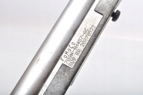 Carril de inyección Volvo V70/S80 OEM 7G9N-9H487-AC image 6