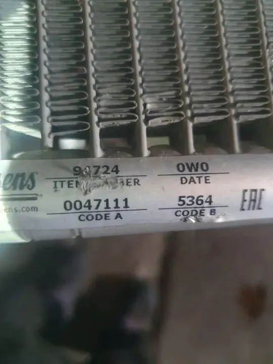 Condenseur A/C OEM 0047111 pour Audi A8 D2 3.0L Diesel image 4