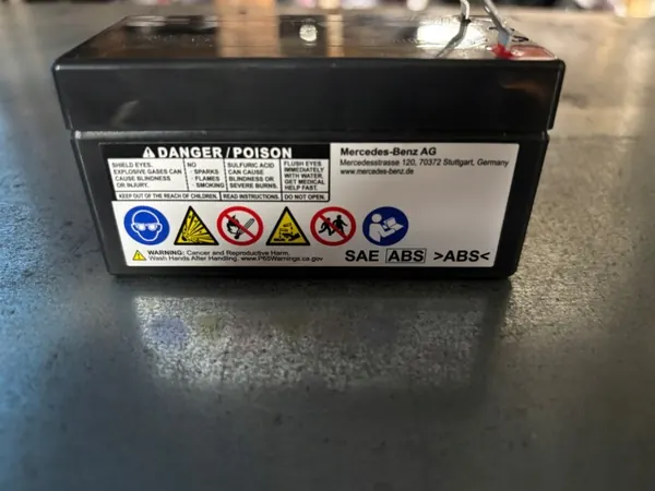 Batterie de secours OEM N.00000000.9504 Mercedes image 4