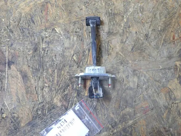 OEM BTU2011 Ovenrajoitin Isuzu D-Max Oikea taka image 2