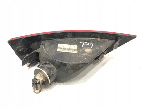 Bakre högra stötfångarlampa Ford Ecosport SUV image 3