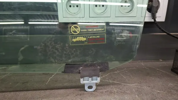 Vitre Portière Avant Gauche Lexus RX300 98-03 OEM image 6