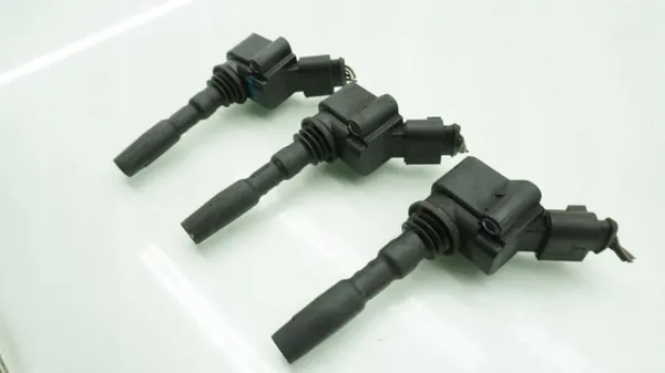 Bobina de encendido OEM 04E905199H para Skoda Fabia III 1.0 image 4