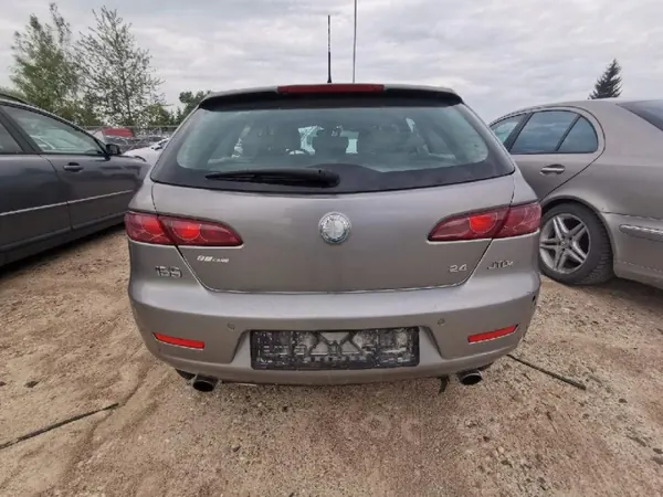 Pakoputken keräin OEM 2543904 Alfa Romeo 159 2.4L image 9