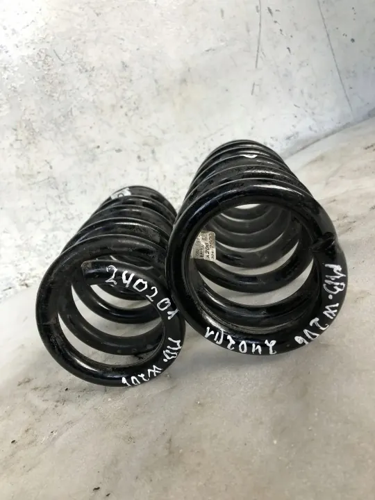 Conjunto molas Mercedes-Benz OEM A2063242600 Usado image 2