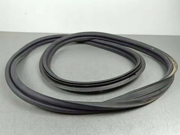 2024 Toyota GR 86 Joint de coffre image 3