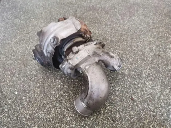 Turbo usado OEM 172010R070 para Toyota Avensis image 3