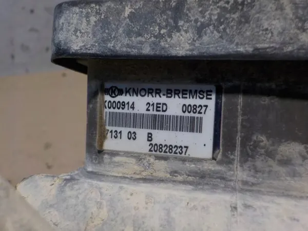 Soupape EBS d'occasion OEM 20828237 Volvo image 6