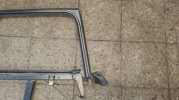 Etummaisen vasemman ikkunan nosturin moottori AUDI A4 B6 8E0837461B image 3