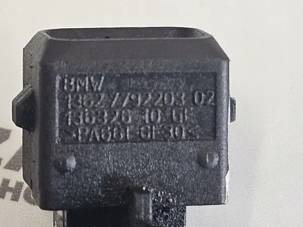 Temperatursensor BMW 1 3 5 E87 E60 E90 X3 2.0 D 7792203 image 6