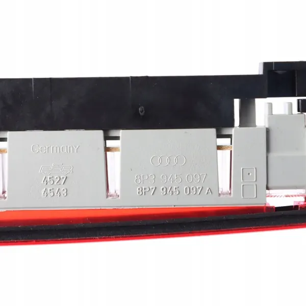 Luz de freno trasera Audi A3 OEM 8P3945097 image 7
