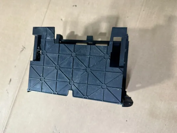 Mercedes SL R230 radiobevestiging OEM A2306890016 image 4