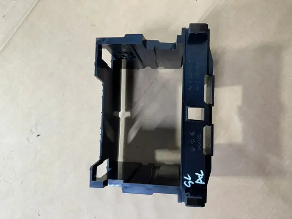 Mercedes SL R230 radiobevestiging OEM A2306890016 image 5