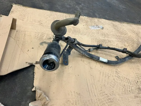 Kraftstoff-Einfüllstutzen Jeep Grand Cherokee OEM 68250911AF image 3