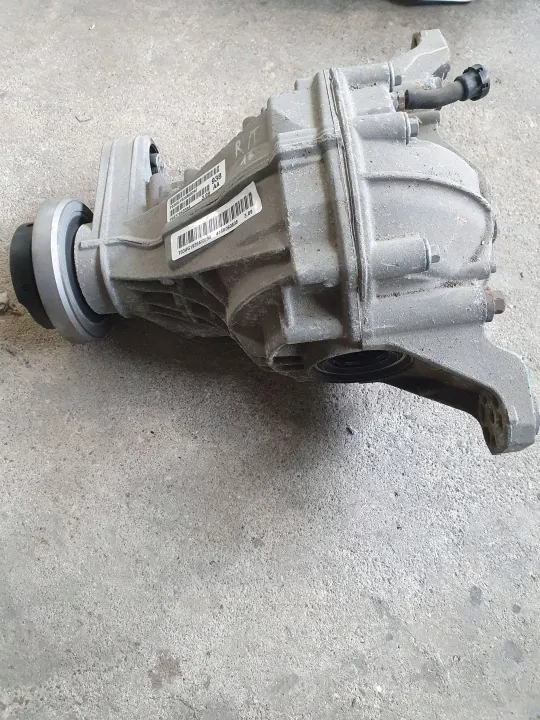 Bakre differential Dodge Durango P68378938AA image 3