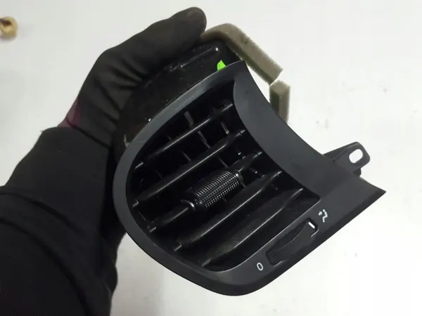 Grille de ventilation gauche Fiat 500X 2014-2017 OEM TOC50514 image 2