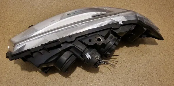 FARO DIREITO RENAULT MEGANE II 7701054655 image 4