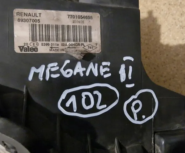 FARO DIREITO RENAULT MEGANE II 7701054655 image 8