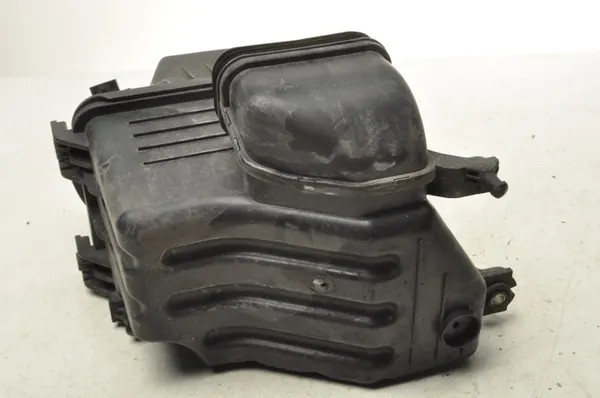 KIA Sportage III Luftfilterhus OEM 28110-2S000 image 7