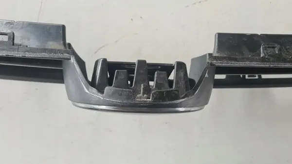 VW POLO VI 2017- Grade Frontal 2G0853651L image 10