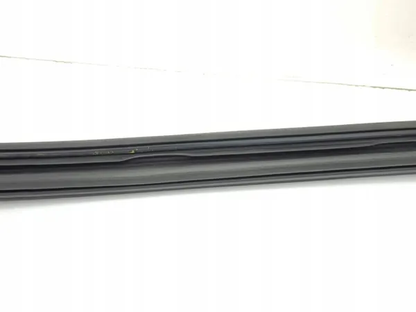 Junta ventana puerta trasera Ford Kuga III 2022 OEM AMD174479 image 6