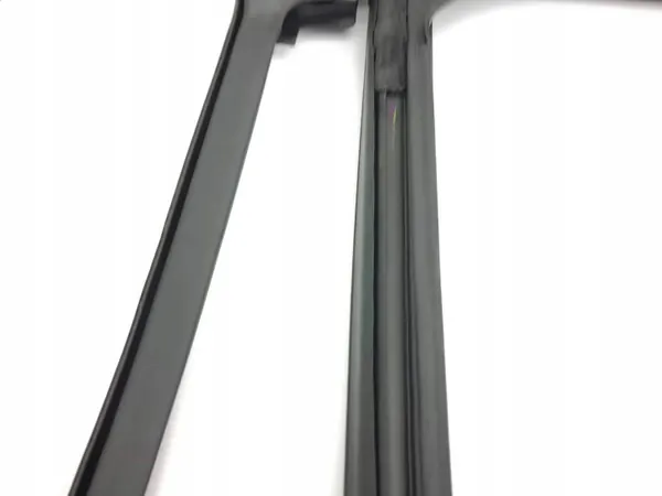 Junta ventana puerta trasera Ford Kuga III 2022 OEM AMD174479 image 8