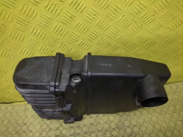 Fiat Luftfilterhus OEM 51773400 - Begagnad image 4