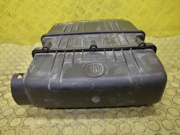 Fiat Luftfilterhus OEM 51773400 - Begagnad image 5