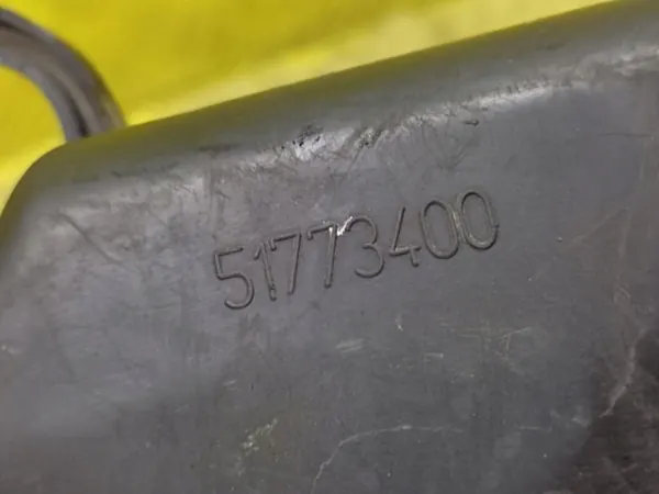 Fiat Luftfilterhus OEM 51773400 - Begagnad image 7