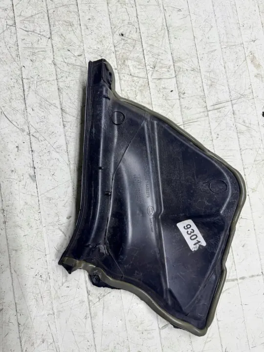 Couvercle de cloison droit d'occasion OEM A1666208001 Mercedes ML GLE W166 image 4