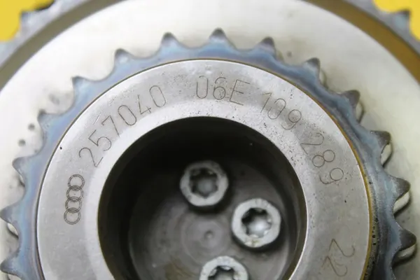 Växellåda vänster Audi A6 C7 2.8 FSI 06E109077E image 4