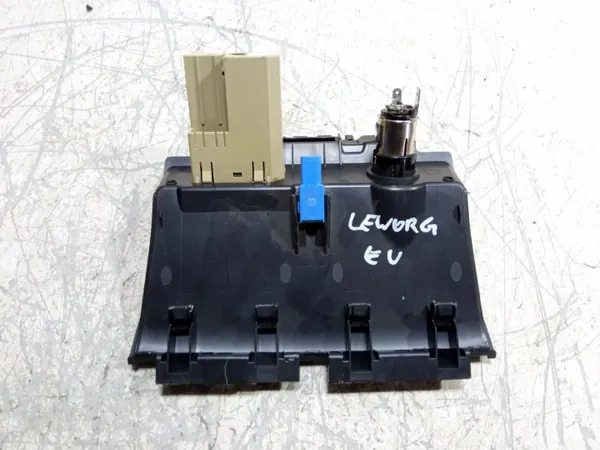 Subaru Levorg USB/AUX-portlock OEM 66241VA000 image 4