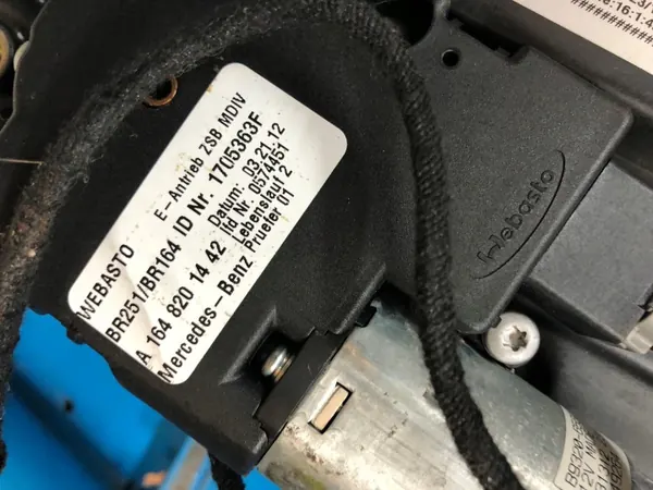 Mercedes GL X164 Schiebedach OEM A2517801029 Komplett image 4