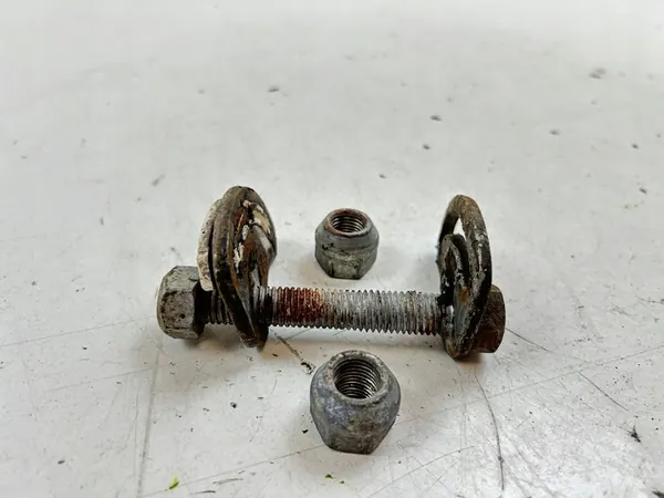 2018 Cadillac Escalade IV Boulon d'alignement de suspension avant MAM79969 image 5