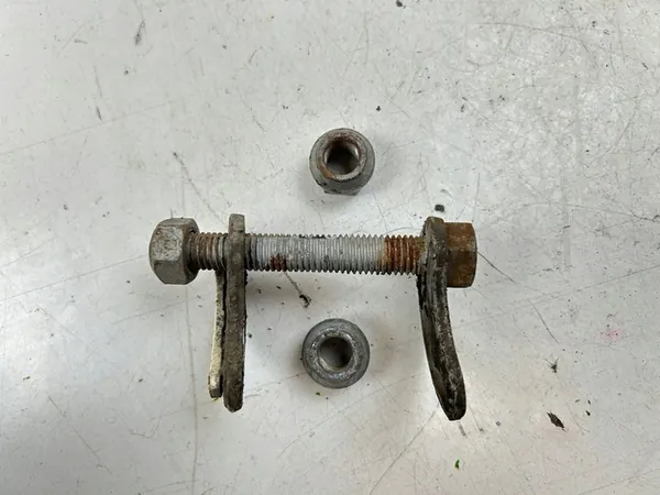 2018 Cadillac Escalade IV Boulon d'alignement de suspension avant MAM79969 image 7