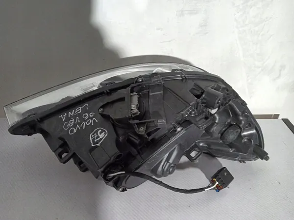 Vasen Etuvalaisin Volvo V60 S60 Xenon image 8