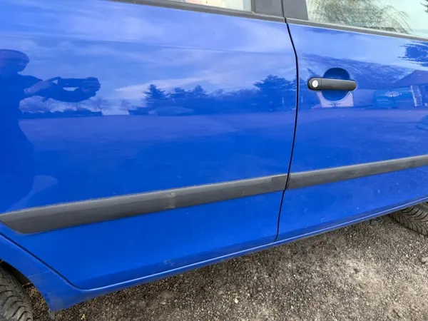 Skoda Fabia II HB Bakdörr Höger OEM 4590 image 4