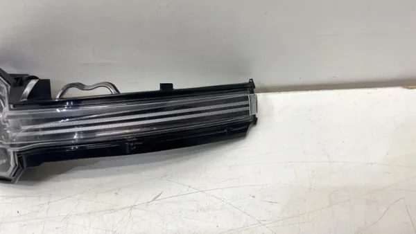 OEM A0999061802 Intermitente derecho espejo Mercedes image 3