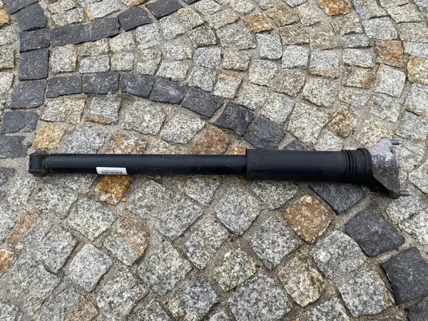 MERCEDES 247 GLB Bakre stötdämpare image 7