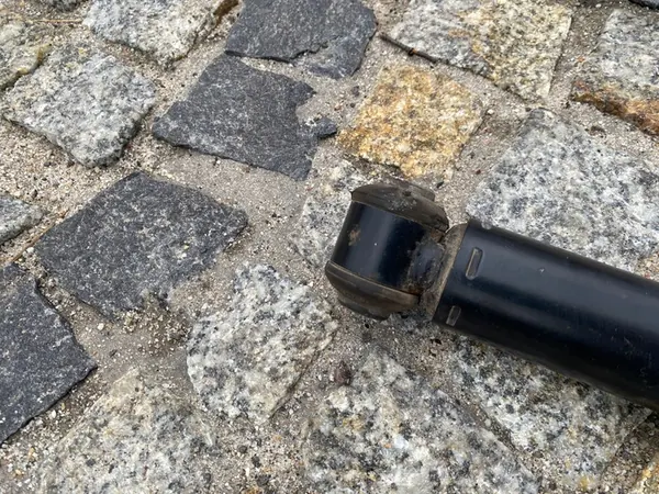 MERCEDES 247 GLB Bakre stötdämpare image 8