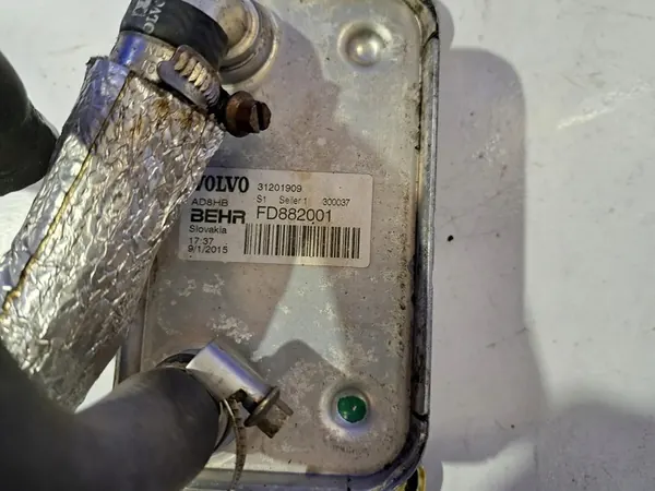 Ölkühler VOLVO S60 II 2.5L 2015 OEM 31201909 image 2