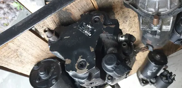 Brandstofinjectiepomp BMW E90 E91 E87 X3 7788670 0445010045 image 2