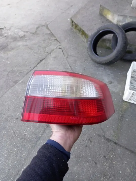Luz Trasera Derecha Renault Laguna II 2003 Hatchback image 4