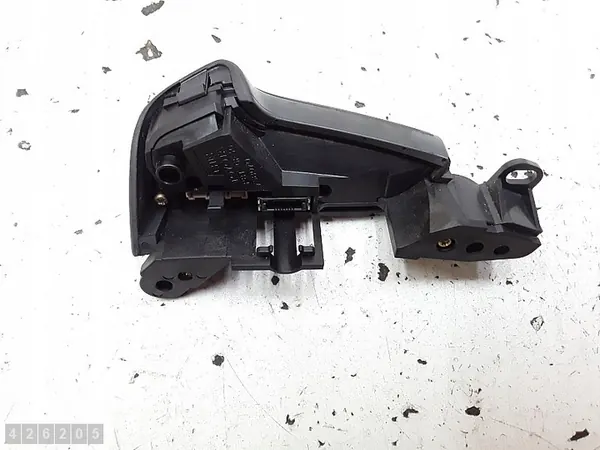 Interrupteur Toyota Avensis 2005 75b070 image 3