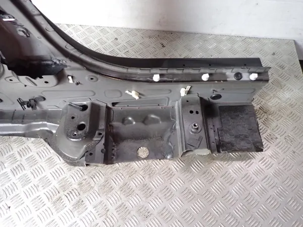 Poteau Gauche BMW 118i F20 Post-Lifting OEM 668 11372 image 8