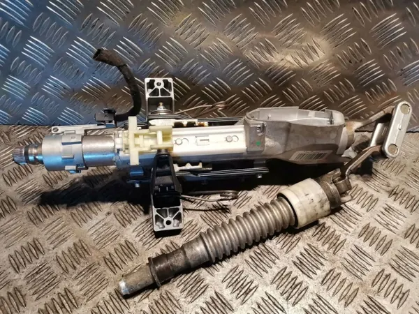 Mercedes-Benz E W211 Ohjausvaihdeosa OEM 2114602216 image 3
